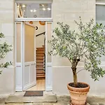 Superb Ac Center Bourse Place * Paris